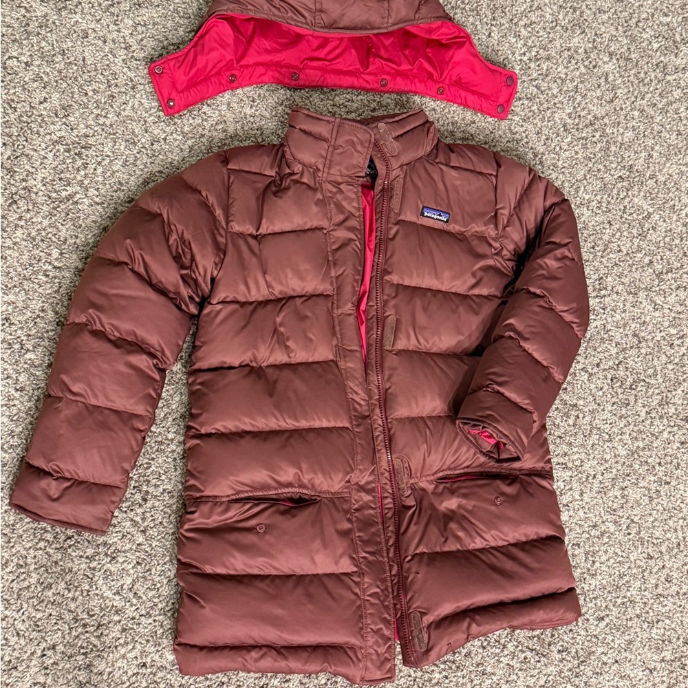 Patagonia girls XL/14 maroon puffer coat